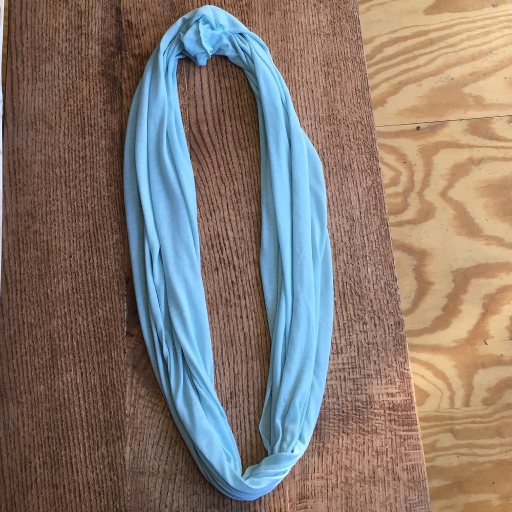 Infinity scarf - Picture 3 of 3