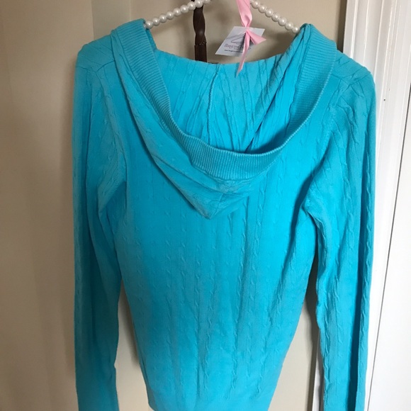 🛍Old Navy V-Neck Sweater NWT - Picture 2 of 2