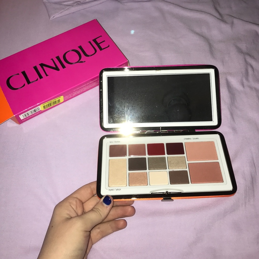 Clinique "Case of the Pretties"