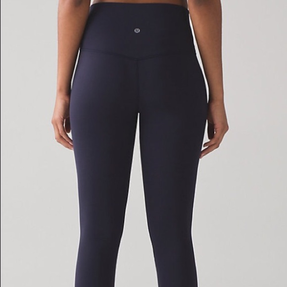 Lululemon black align crop legging