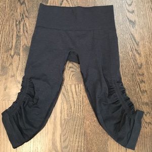 Lulu lemon Flow and go crop