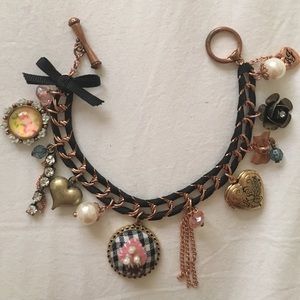 BETSEY JOHNSON CHARM BRACELET