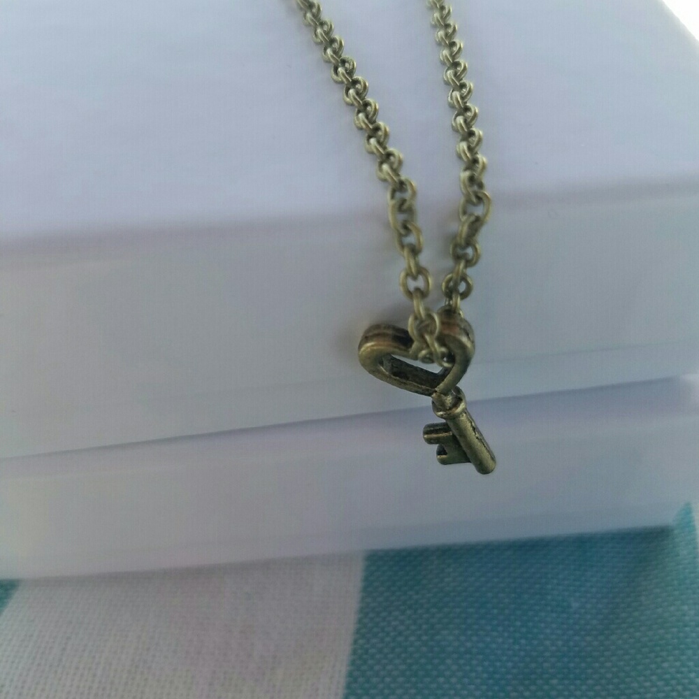 Bronze heart key necklace