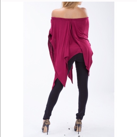 🛍1 SMALL LEFT🛍Off Shoulder Poncho Style Top - Picture 2 of 3