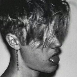 Meet your Posher, Leslie