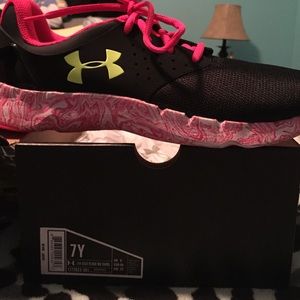 Girls under armour sneakers