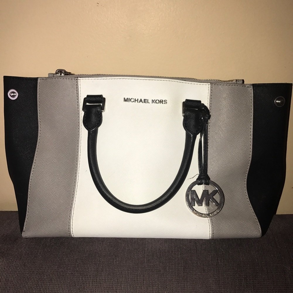 FOR SUSAN!!        Michael Kors Purse and wallet
