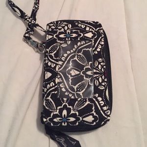 Black and white Vera Bradley wristlet