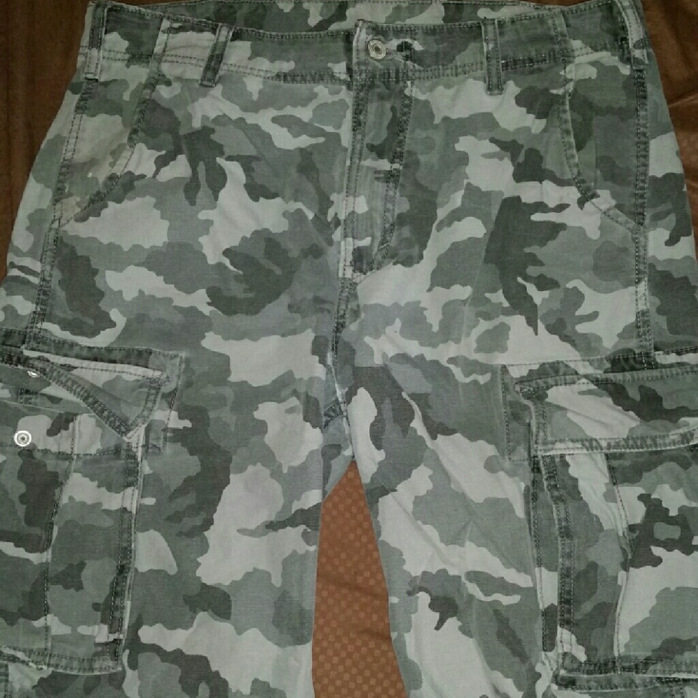 Levi cargo shorts