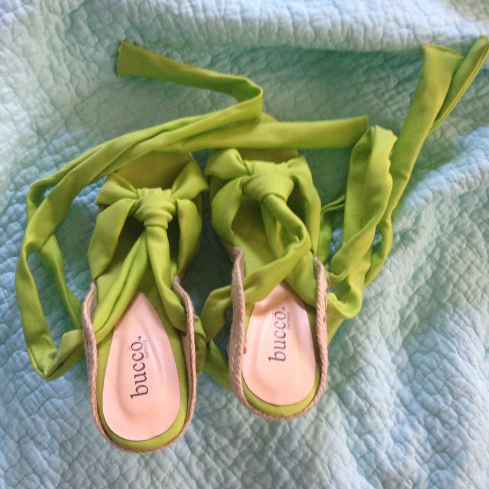 Bucco Capensis Lime Green Wedges