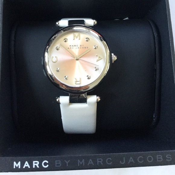 Marc Jacobs White Leather Strap Watch - Picture 2 of 4