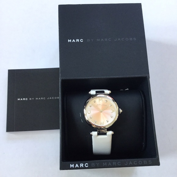 Marc Jacobs White Leather Strap Watch - Picture 3 of 4