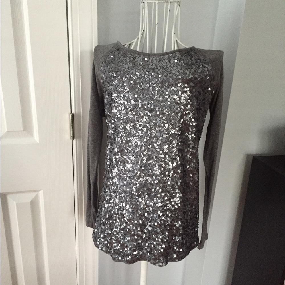 Old Navy grey sequin top