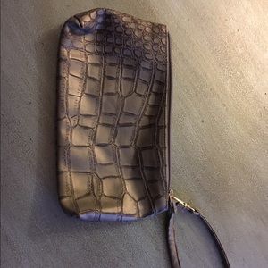 ⭐️ Free with $10 order! Reptile clutch/makeup bag