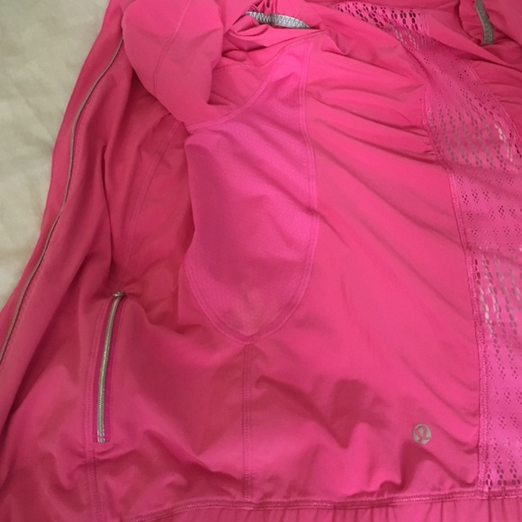 Lululemon lightweight jacket - Picture 4 of 4