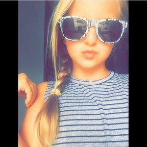 Meet your Posher, Chloe