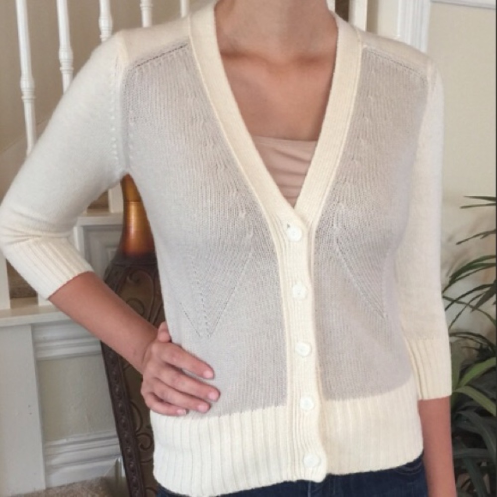 🎉LOWEST!🎉Ann Taylor V-Neck Cardigan - XSP