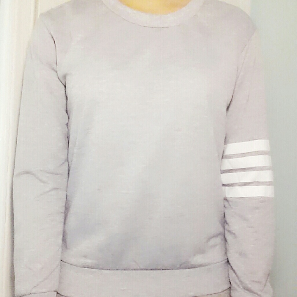 Grey Sweatshirt