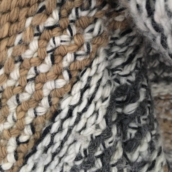 Oversized crop extra warm sweater - Picture 3 of 3