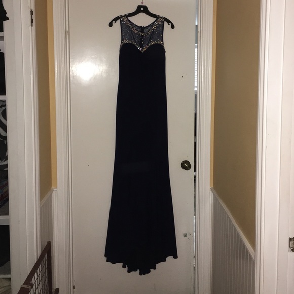Prom dress - Picture 2 of 4