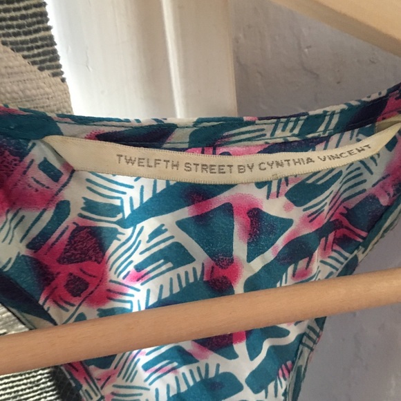 Pink and blue cool design dress - Picture 2 of 3