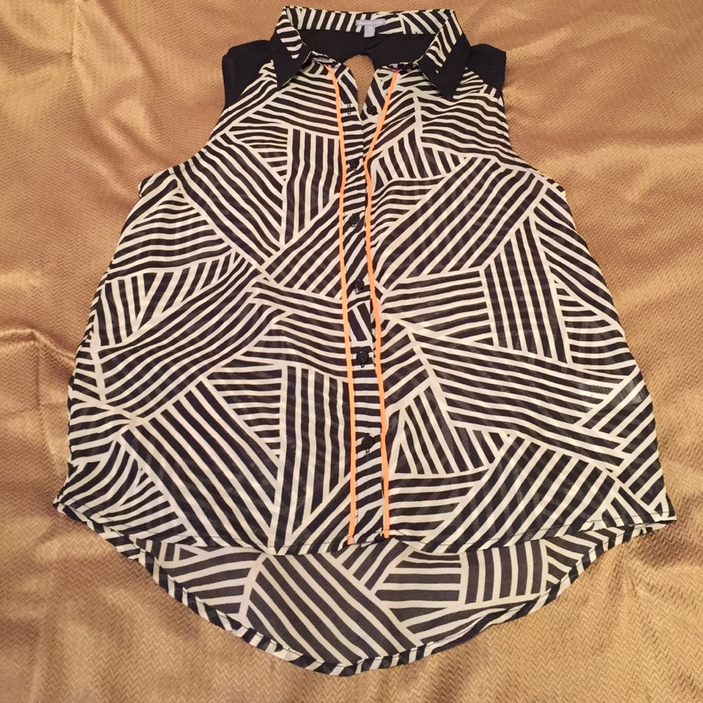 Black and white printed blouse