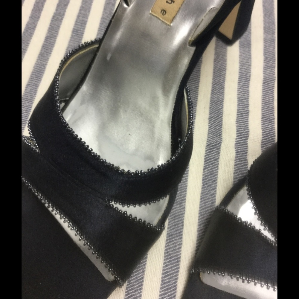 Shoes - Picture 2 of 4