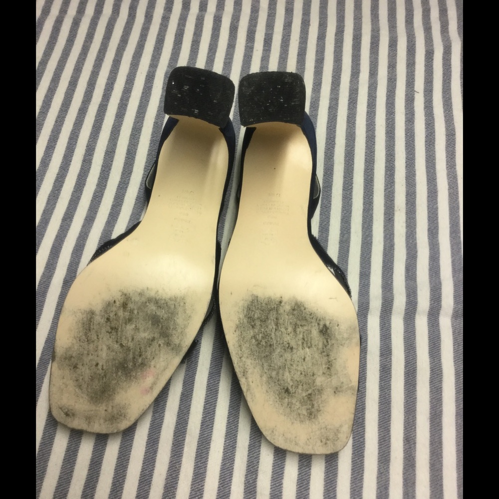 Shoes - Picture 3 of 4