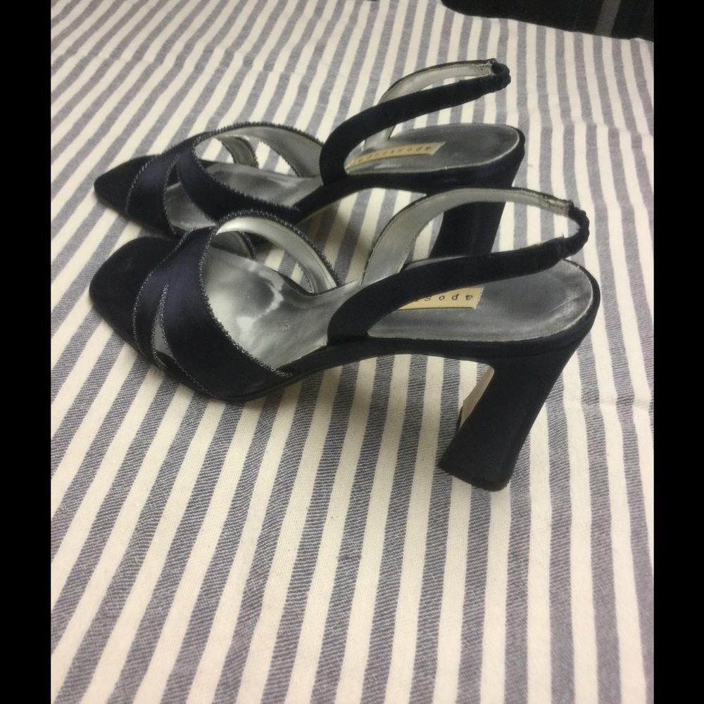 Shoes - Picture 4 of 4