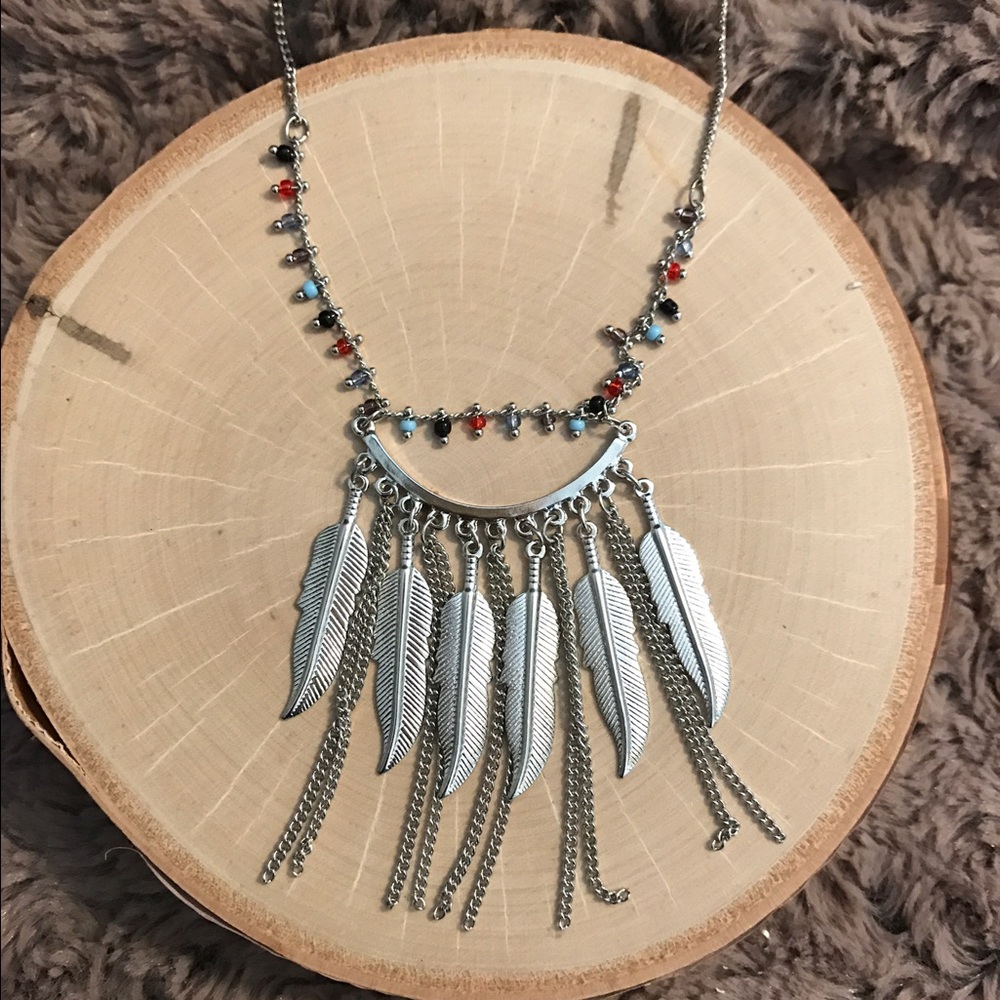 💕TRENDY💕Silver Tone Feather Necklace with Fringe