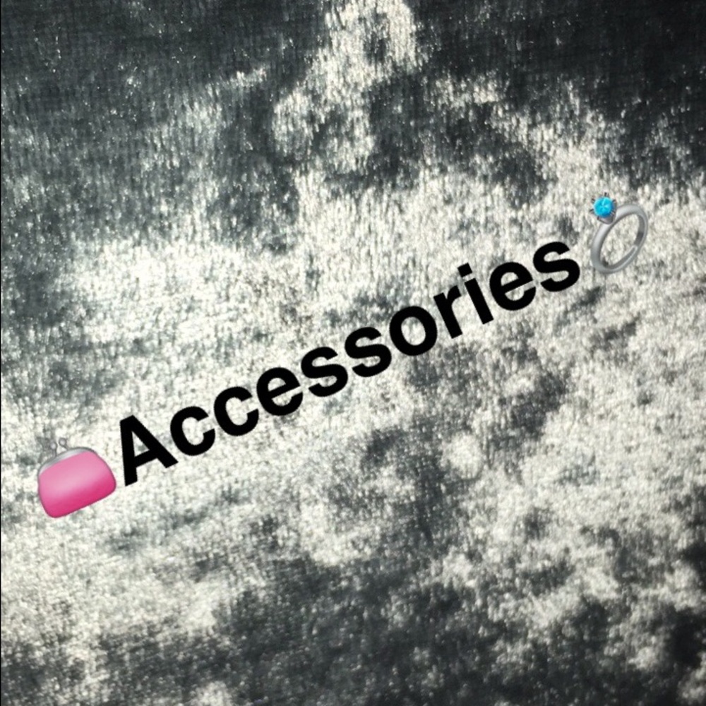 Items below this post are accessories! 💍👛👓
