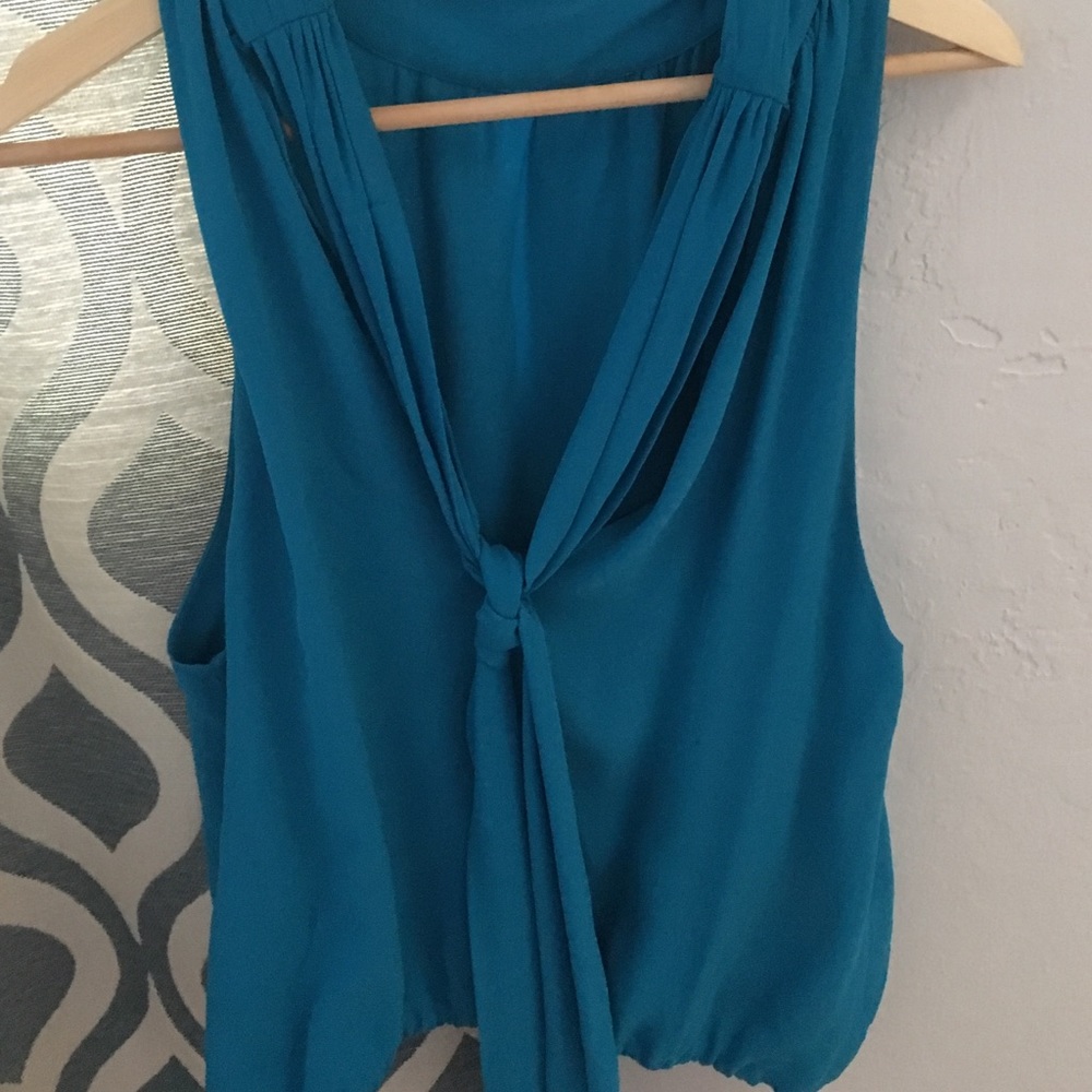 Alice and Olivia tie front top