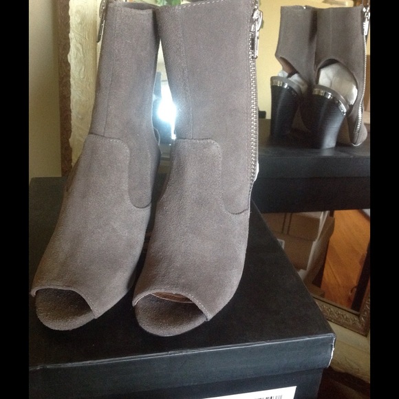 Mia Limited Suede Open toed Booties - Picture 4 of 4