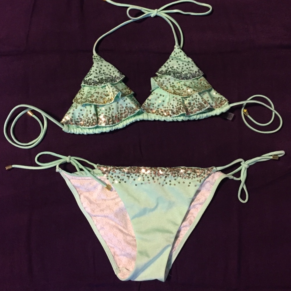 👙Turquoise bikini 👙