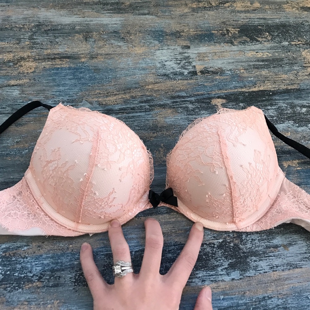 VS push up bra! Bombshell push up.