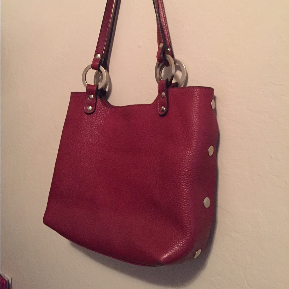 Ombu red handbag