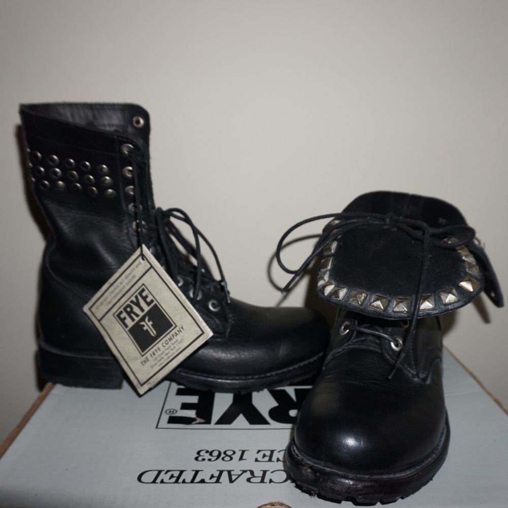 Frye Rogan Lace Studded Lad (black)