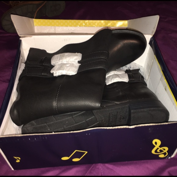 Tall Black Boots. - Picture 1 of 4