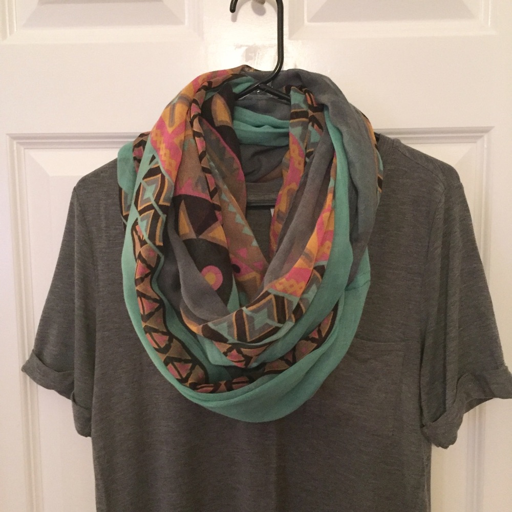 Lightweight Infinity Scarf