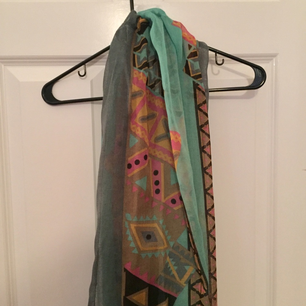 Lightweight Infinity Scarf - Picture 2 of 2