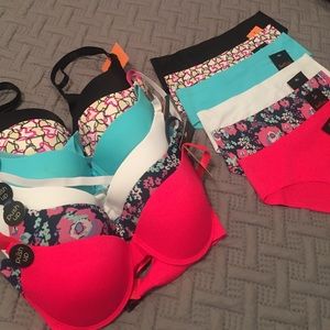Brand New! Matching intimates set