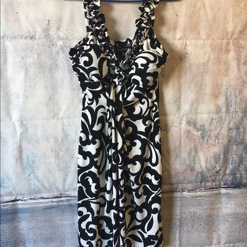 Ruffled summer dress