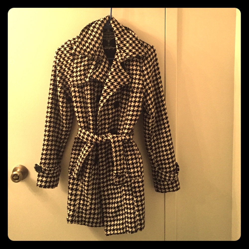 Houndstooth print winter trench