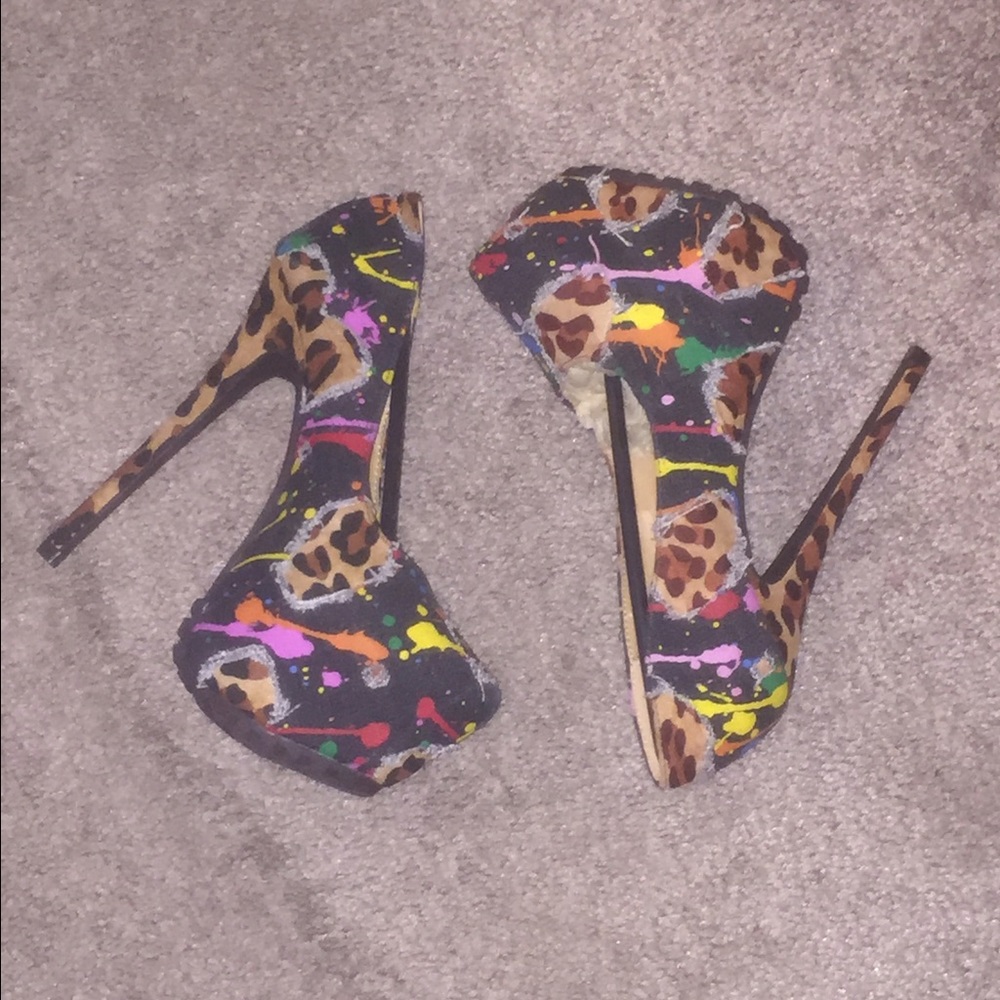 Shoes - Picture 3 of 3