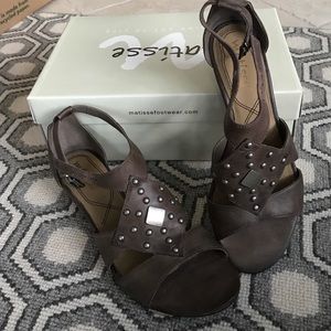 Matisse Bleeker sandal in Cafe