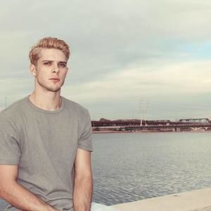 Meet your Posher, Clay