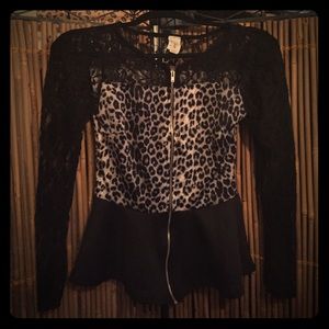 Black & White cheetah print peplum zip up top