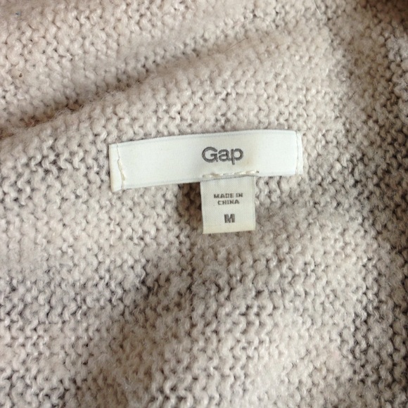 Gap sweater size (M)☕️❄️☕️ - Picture 2 of 3