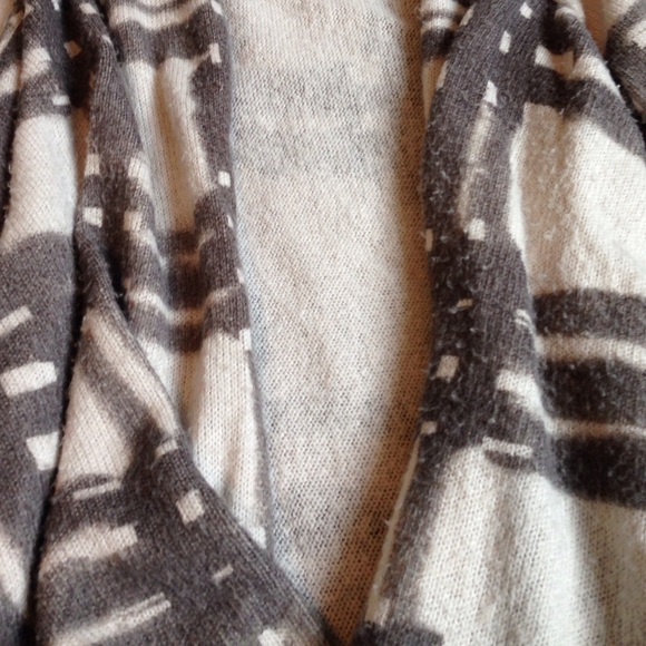 Gap sweater size (M)☕️❄️☕️ - Picture 3 of 3