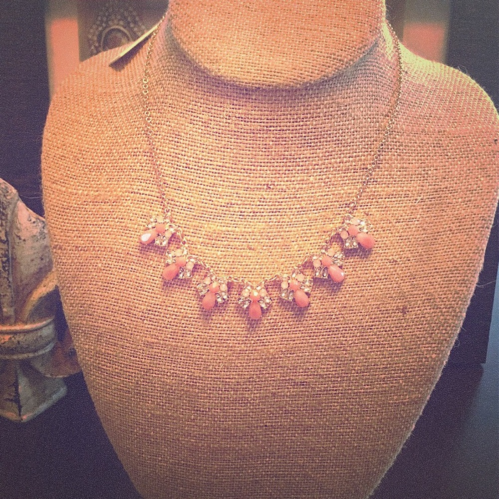 🆕 BaubleBar Fashion Delicate Statement Necklace